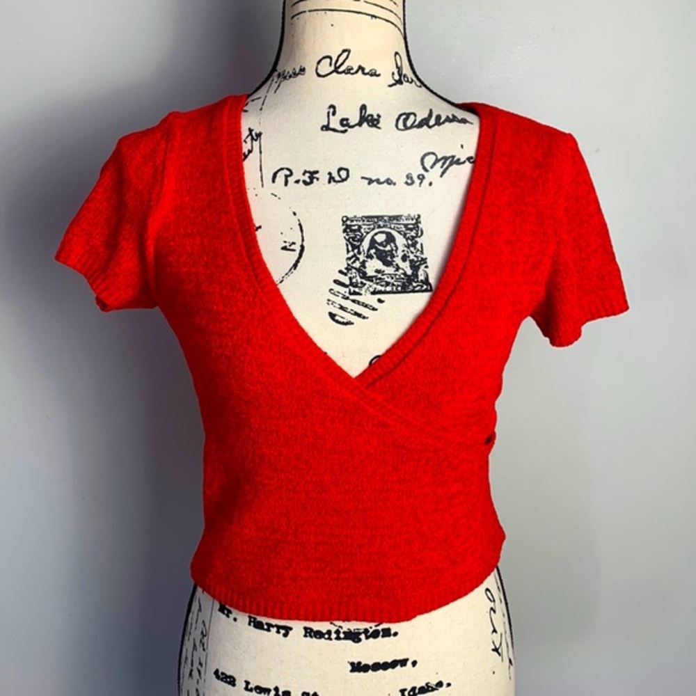 Urban Outfitters Chenille Cris Cross Cropped Short Sleeve Sweater NEW!